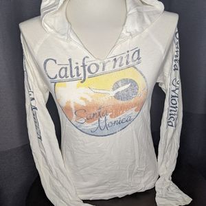 EUC White Hollister Long sleeve shirt